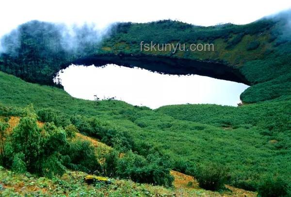 茫崖绿动未来：尕斯库勒湖畔的旅游与生态新趋势